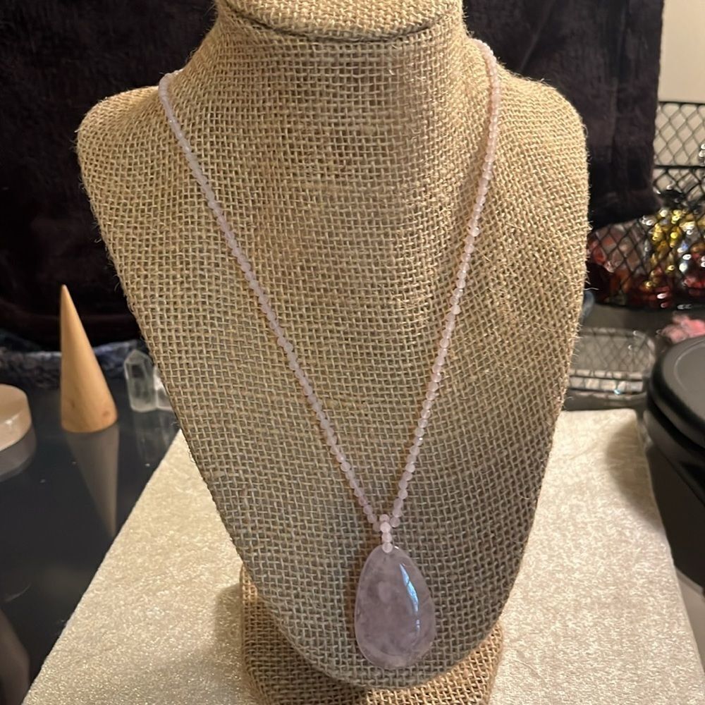 Galilea rose, quartz pendant beaded necklace in rhodium over sterling silver - Picture 10 of 12